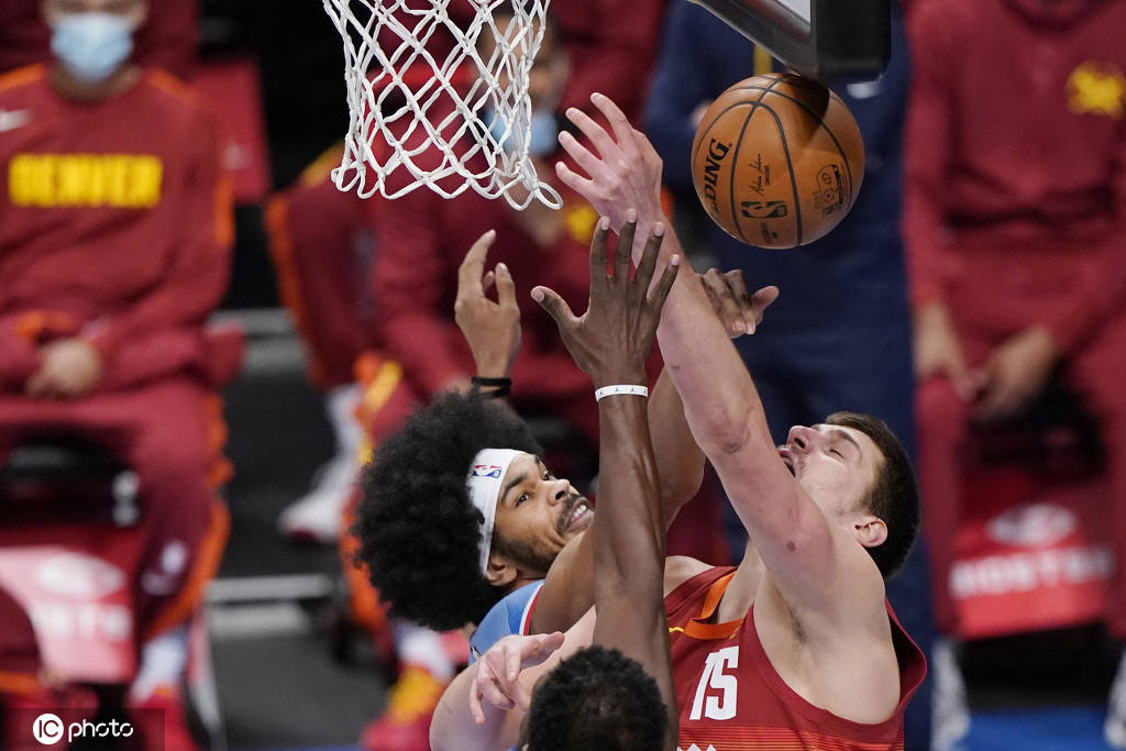 九游-关于阿扎伦卡在掘金比赛中逆转，突破纪录引发热议！的信息